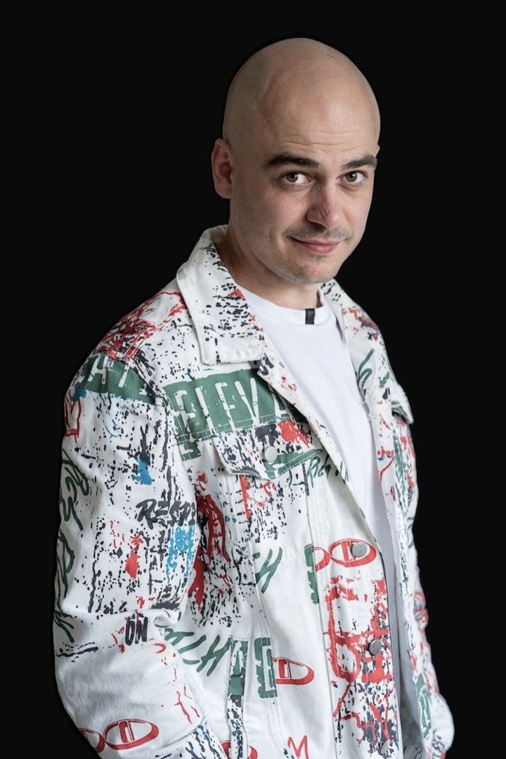 Marek Bartoš ukazuje na obsah